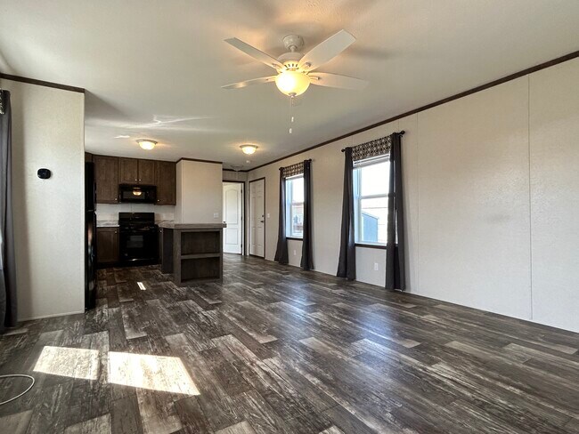 Photo - 18 Skeena St