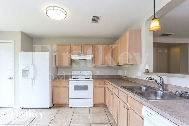 Photo - 2610 Whitewood Rd