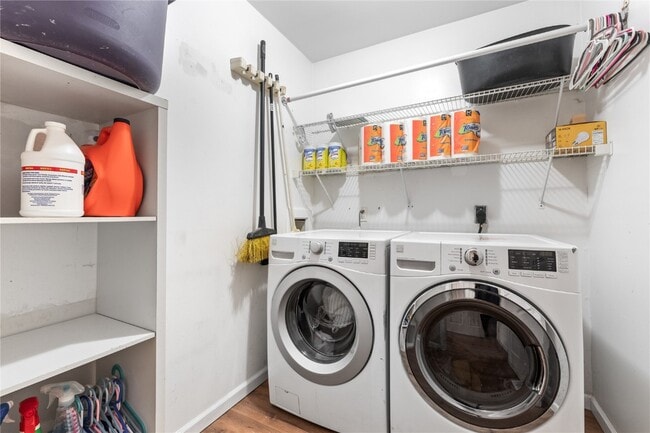 Photo - 106 Mt Olympus Ct