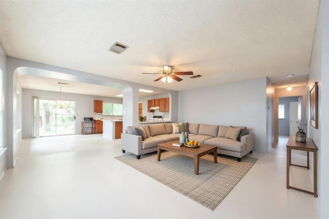 Photo - 2813 Adelen Ln