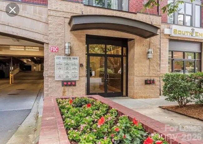 Building Photo - 2125 Southend Dr Unit 310