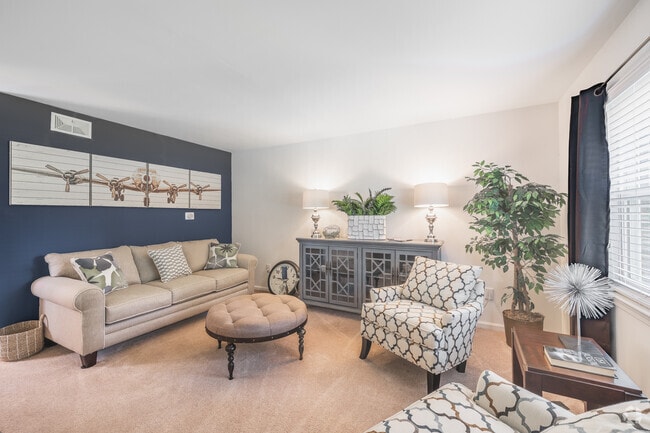 2BR, 1.5BA - 850SF - Living Room