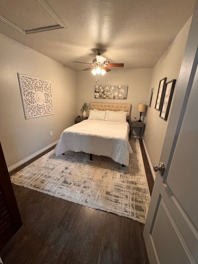 Photo - 1207 W Gore Blvd Unit 18