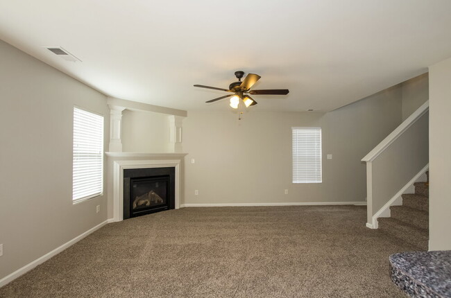 Photo - 9332 Macquarie Ln