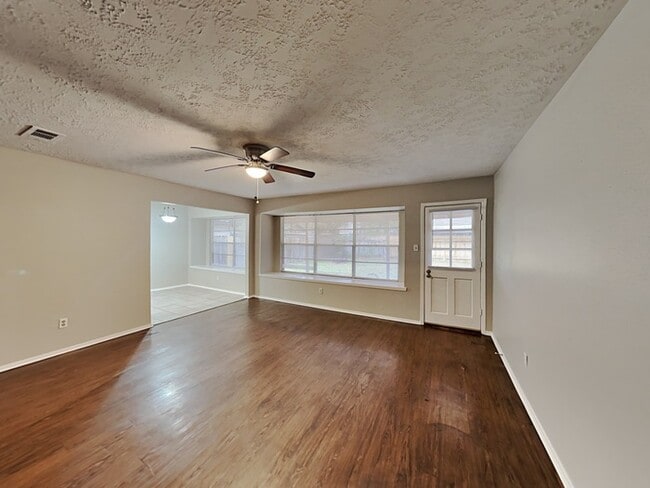 Photo - 4315 Sloangate Dr