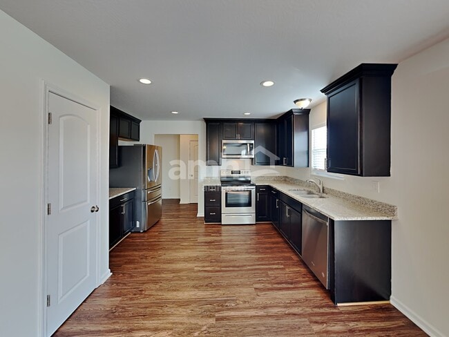 Photo - 69 Sandburg Dr