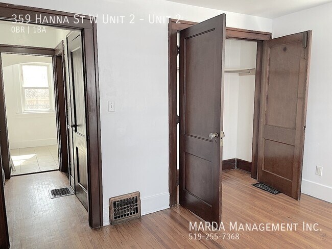 Photo - COZY BACHELOR IN 4-PLEX DOWNTOWN + HYDRO & GAS Unit 2