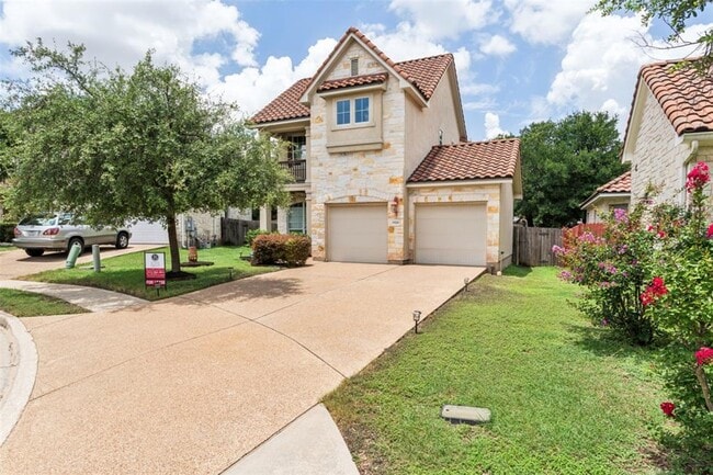 Building Photo - 15528 Interlachen Dr