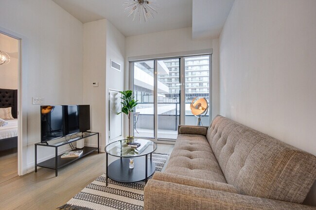 Photo - 2185 Lake Shore Blvd W Unit SI ID1513118P