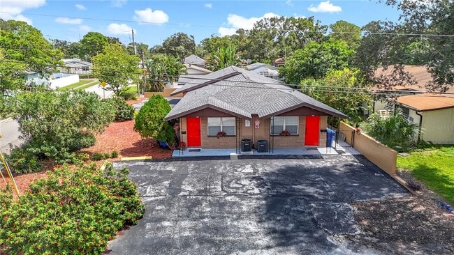 Photo - 139 Southeast Jefferson Cir N