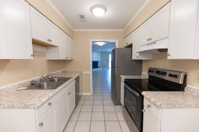 Photo - 185 Forest View Dr
