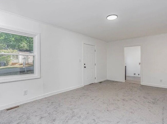 Photo - 312 Pineneedle Rd