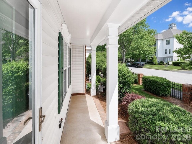 Photo - 17819 Delmas Dr
