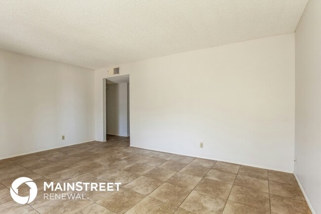 2141 W Pecan Rd