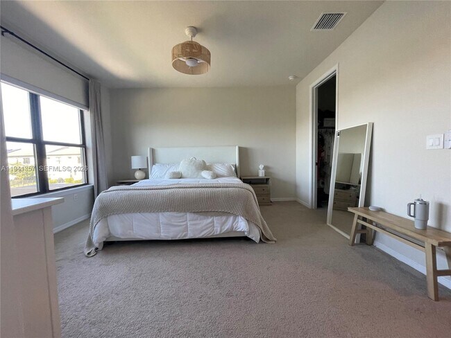 Photo - 4441 Appleton Cir E