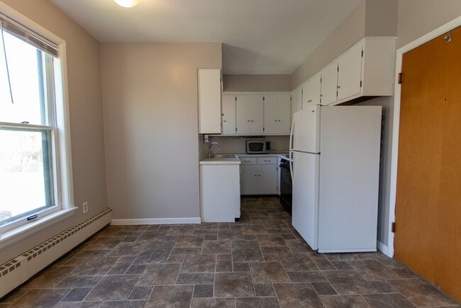 Photo - 130 College Ave NE Unit Apt 2