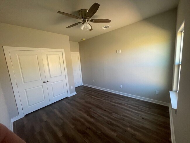 Photo - 3 Bed 2 Bath Home in Corsicana!