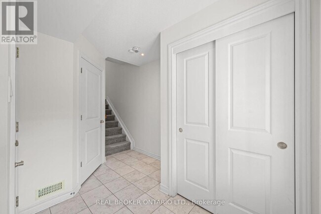 Photo - 66 Fallengale Cres