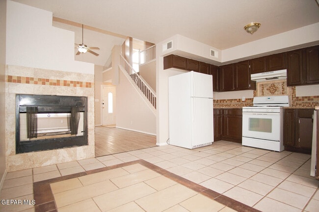 Photo - 5917 Chippendale Ave