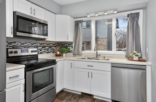 Photo - 14816 S Penn Rd