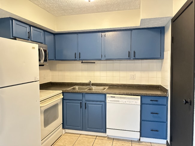 Photo - 1600 Worthington Row Dr