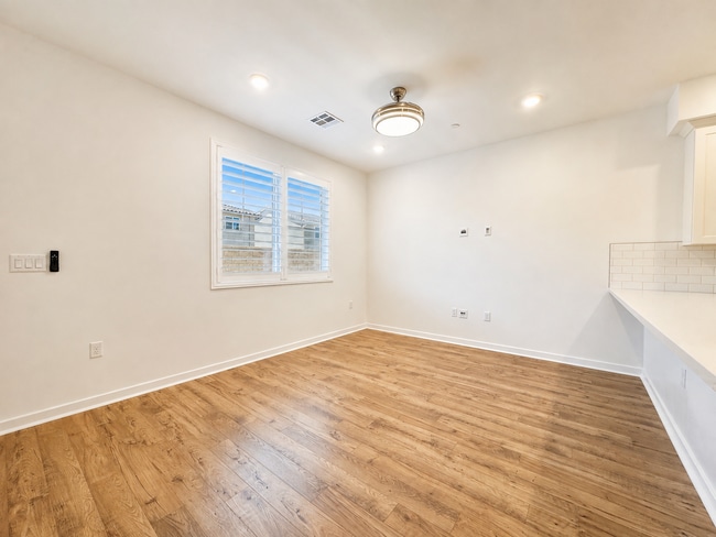 Photo - 33221 Opal Glass Dr