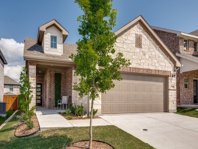 Photo - 715 Dotty Dr