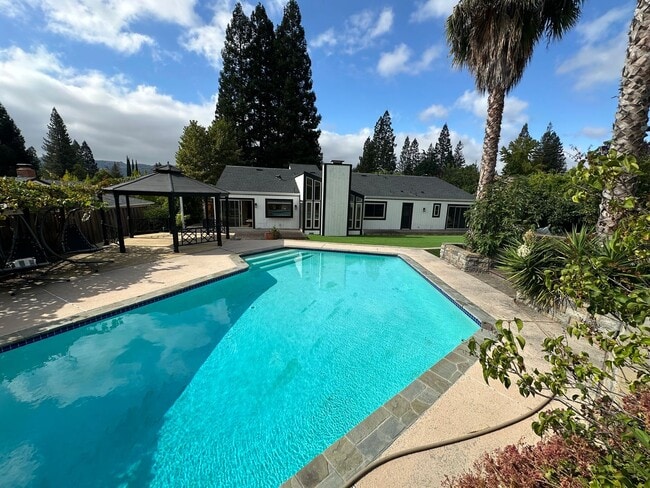 4 Bed 3.5 Bath, Single Family Home In Danv... - 4 Bed 3.5 Bath, Single Family Home In Danv...