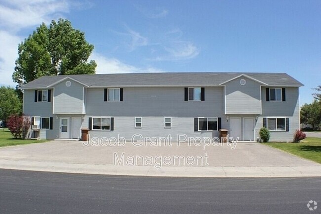 Building Photo - 4946 Cole St Rental
