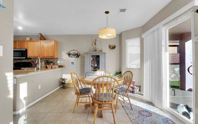 Photo - Spacious 3/3 close to NASA / WSMR