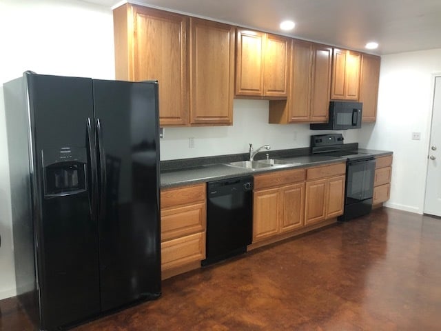 Castle Lane LLC - 410 Brelands Overlook Dr Unit 5