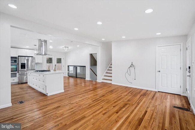 Photo - 3308 Estelle Terrace