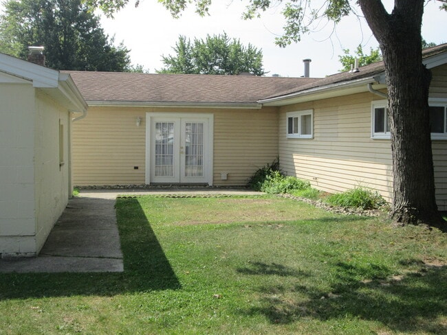 Photo - 2433 Bainbridge Ave