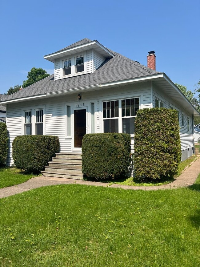 Photo - 1715 Fairmount St House
