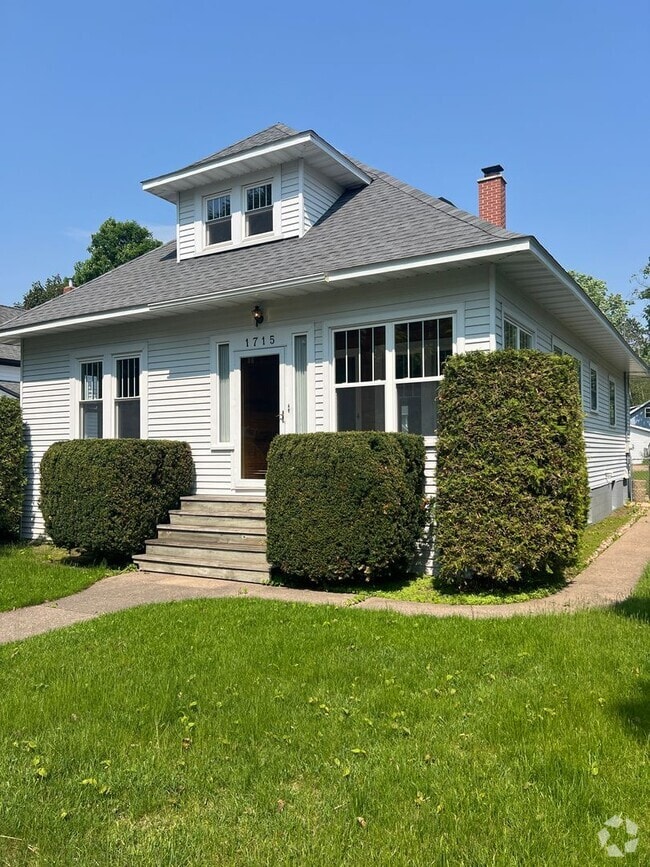 Building Photo - 1715 Fairmount St Rental