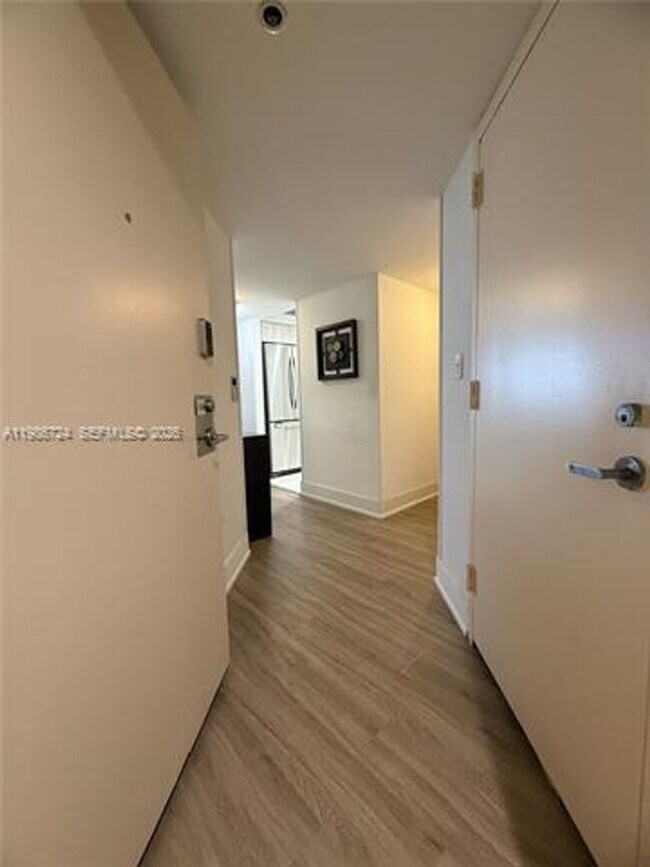 Photo - 1717 N Bayshore Dr Unidad 1717 Bayshore Dr Apt # A-1548