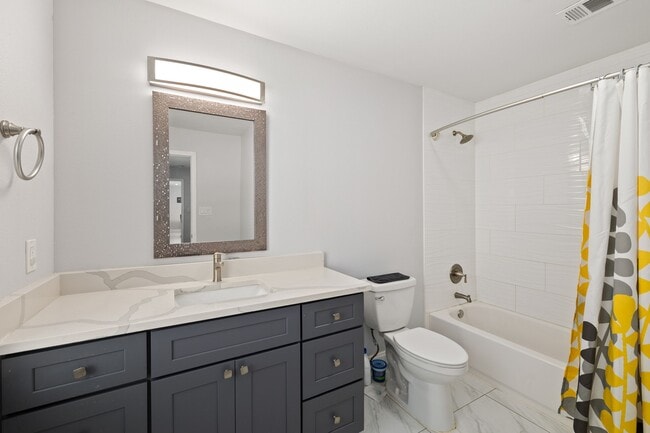 Photo - 2114 Briargreen Dr