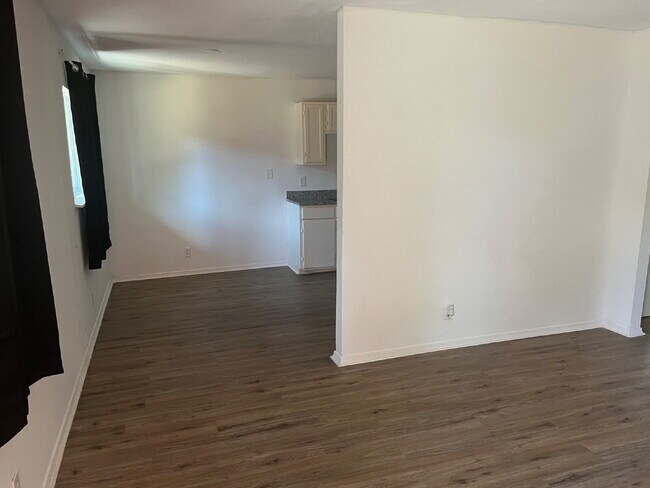 Photo - 2 Bedroom, central Air/Heat apartment for ... Unidad #11