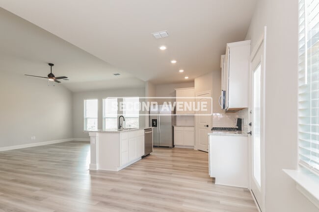 Photo - 2009 Meadow Dr