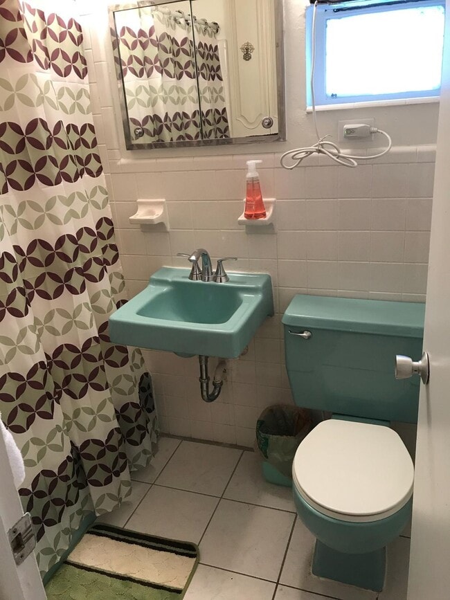 Photo - 120 NE 20th Ave Unit Studio