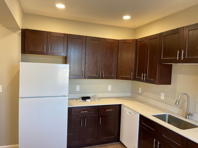 Photo - 1618 Main St Unit 2