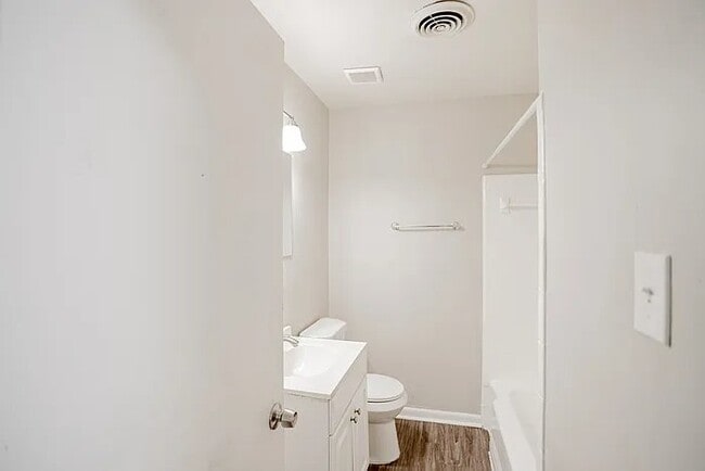 Photo - 806 Wright Dr