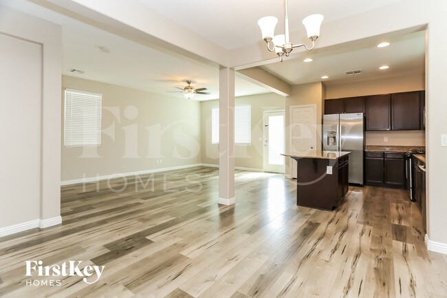 Photo - 7736 Ashby Gate St