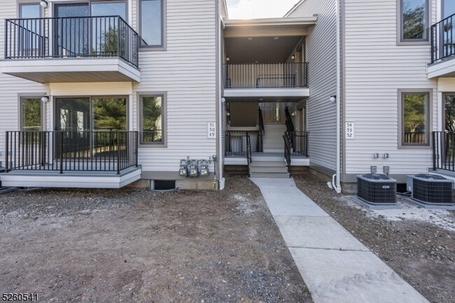 Photo - 50 Sam Bonnell Dr