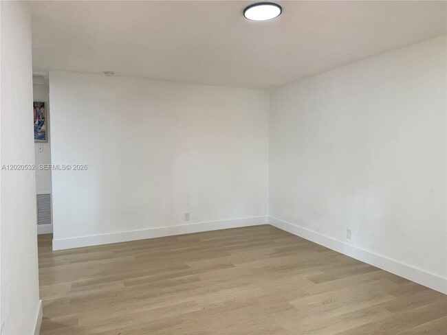 Photo - 4518 SW 33rd Ave Unit 2