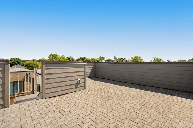 Photo - 1613 Marshall Hollow Dr Unit #302