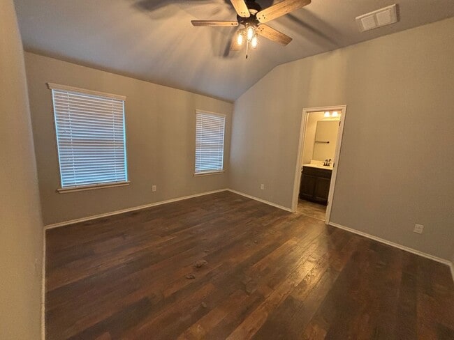 Photo - Check out this beautiful home!