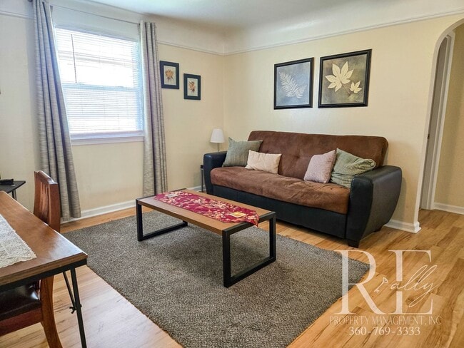 Photo - Furnished Cozy 1-Bd Near PSNS