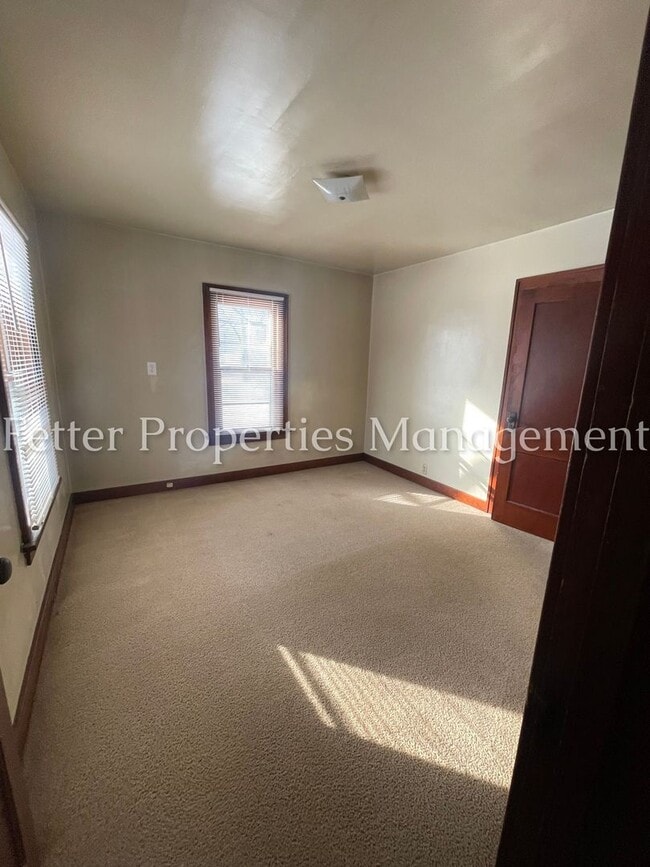 Photo - Don't Miss Out!