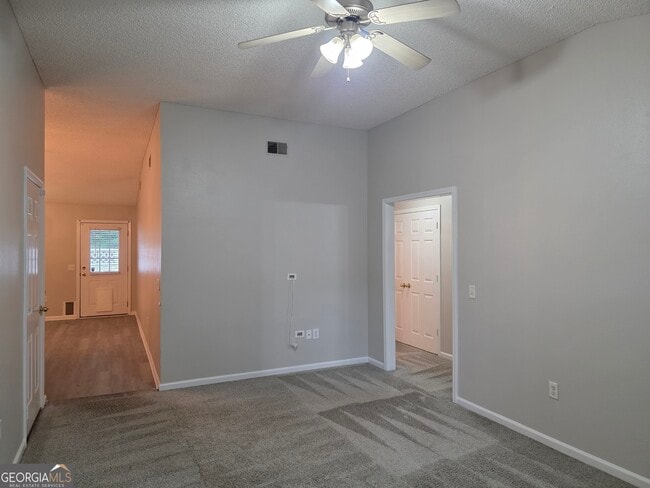 Photo - 5022 Winfield Dr